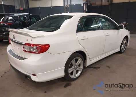 2013 Toyota Corolla S z USA, uszkodzony, nr VIN 2T1BU4EE3DC011062